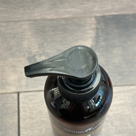 YOUNG LIVING V-6 Enhanced Vegetable Oil Complex Natural Health Essential Oil Mix - Picture 5 of 5